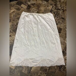 Vintage Elegant White Lace Trim Skirt size large